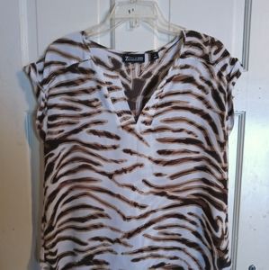 V cut neck short sleeve blouse